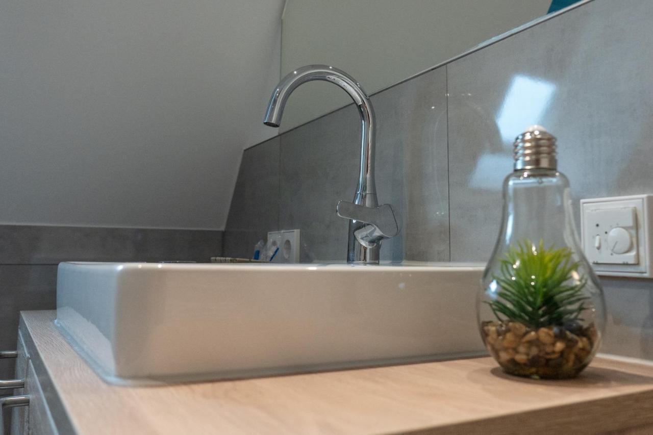 Altstadthotel Wilde Rose Епинген Екстериор снимка